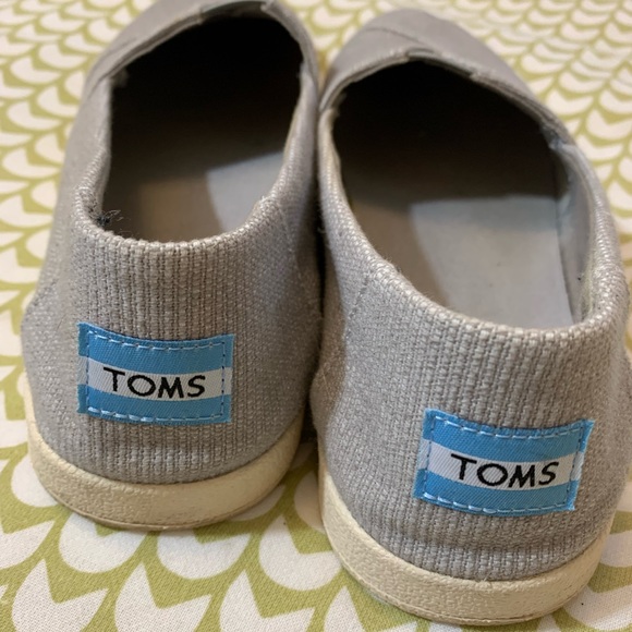 TOMS slip on Women's sz 8.5 - Picture 1 of 5